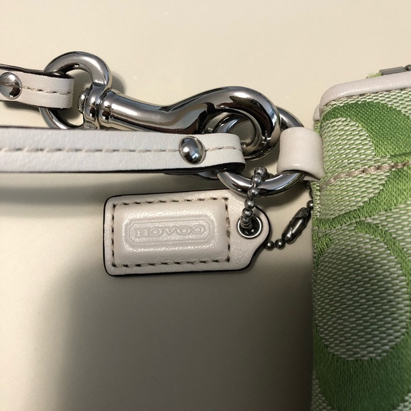 Green Coach wristlet - Picture 4 of 6